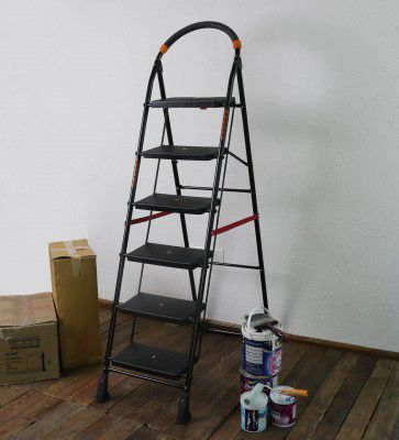 Parasnath 6 Step Black Diamond Steel Ladder - Foldable Step Ladder