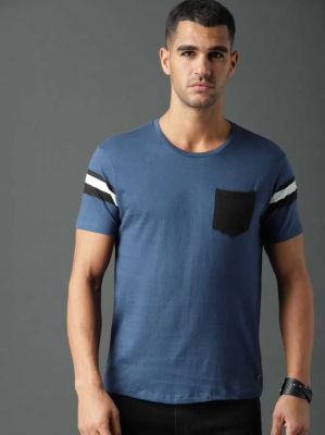 Roadster Solid Men Round Neck Blue T-Shirt