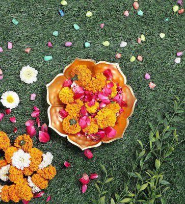 Amaya Decors By Gold Iron Sunflower Urli & Tea Light Holders
