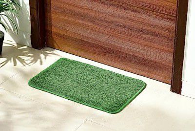 Amazon Brand - Solimo Border Grass Mat for Outdoor/Indoor (38x58 cm)