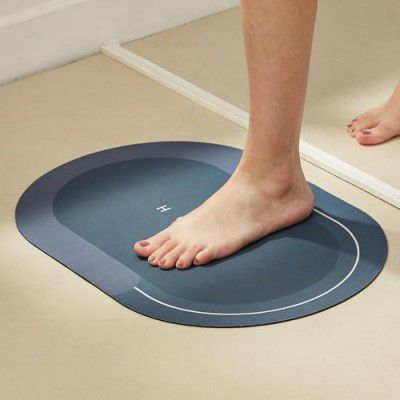 Amazon Brand - Solimo Water Absorbent Non-Slip Bathmat | Bathroom Mat | Anti-Skid, Lightweight | Super Absorbent | 38 cms X 58 cms (Grey)