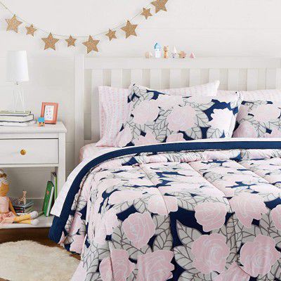AmazonBasics Easy-Wash Microfiber Kids Bed-in-a-Bag Bedding Set - Full or Queen, Pink Flowers - with 4 pillow covers