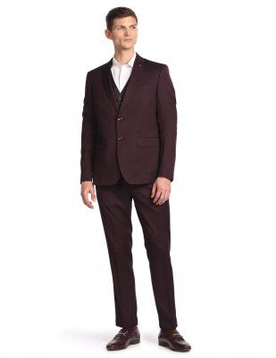 Arrow Men Solid Hudson Tailored Fit Three Piece Suit
