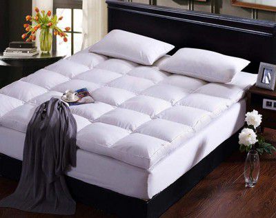 Avi King Size Finest Imported Super Microfiber Mattress Padding/Topper- White (72X78Inch, 2500 GSM) (Free 5 Pcs 3-Layer Mask)