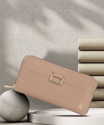 Baggit Women Casual Beige Artificial Leather Wallet  (6 Card Slots)