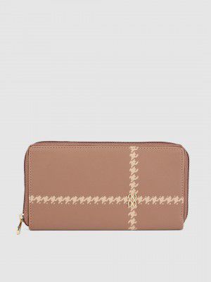 Baggit Women's Bags at Rs.1