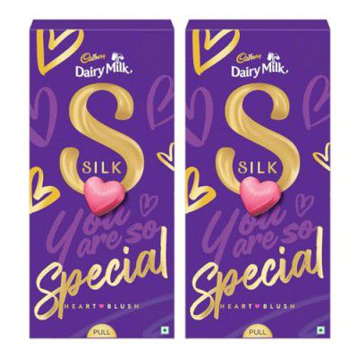 Cadbury Dairy Milk Silk Valentine's Heart Blush Chocolate Bar Gift Pack, 250 g (Pack of 2)