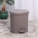 Cello Classic Plastic Pedal Dustbin, 12 litres, Grey...