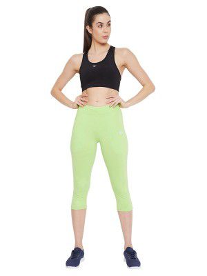 Clovia Women's Cotton Snug Fit Active Capri Tights