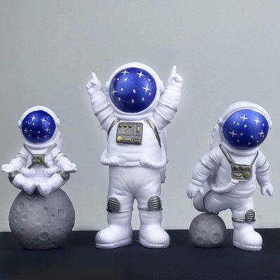EITHEO Cute Astronaut Figure Home Décor Astronaut Statue Sculpture Décor Golden (3pcs)