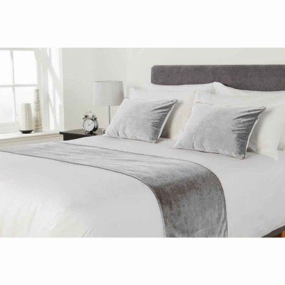 FABRICART Hotel Collection Bed Runner Set :1pc flossed Velvet Bed Runner |Scarf | Throw with 2 pc 20 x 20 Cushion Cover |Pillow Shams| Bed Accessory | Room Decor| (Silver, Twin- 20 X 55 INCHES)