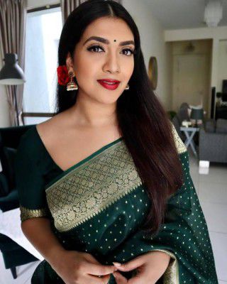 Fashion Files Woven Banarasi Jacquard Saree (Green)