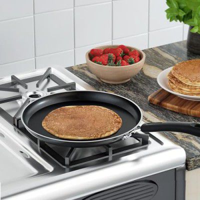 Frenchware Non-Stick Dosa Tawa 28cm with 5-Layer Coating, Induction Base, Bakelite Handle, Flame Guard with Sturdy Rivets, Durable Granite Finish, 100% Food-Grade, Metal-Spoon Friendly (Pack of 1)