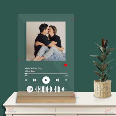 Giftplease Customized Photo and Spotify Plaque (6 * 9 Inches, Transparent)