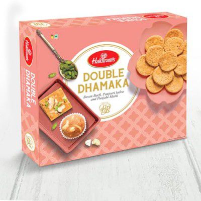 Haldirams Double Dhamaka - 550 gm, (Contains Besan Burfi, Panjeeri Ladoo, Punjabi Mathi)