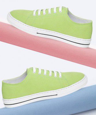 HIGHLANDER Sneakers For Men  (Green , 8)