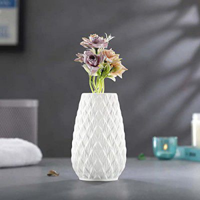 Indulge Homes White Ceramic Pineapple Vase Set of 1 / Pineapple Shaped Vases for Home Decor