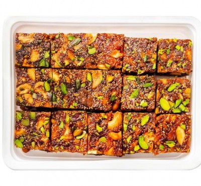 Karachi Bakery Anjeer Burfi, 200 grams