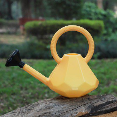 Klassic Plastic Diamond Watering Can (3.5 Liters)