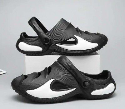KNIEVL Men Black Clogs