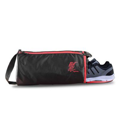Lifelong 30 L Duffle Bag | Gym Bags for Men & Women | Adjustable Shoulder Bag (Black)