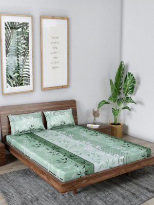 MAFATLALGreen & White Floral 186 TC King Bedsheet with 2 Pillow Covers