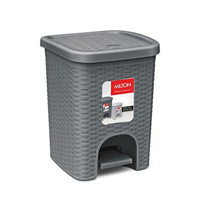 MILTON Step Up Pedal Plastic Dustbin with Inner Bucket & Lid, Hands Free Foot Bin – Stylish and Practical Trash Can for Any Room, Medium, 6 Litre, Grey