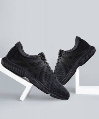 NIKE  Revolution 4 Running Shoes For Men  (Black)