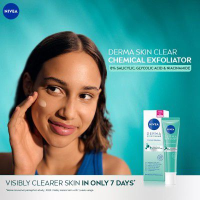 NIVEA Derma Skin Clear Exfoliator 8% Salicylic, Glycolic Acid, Niacinamide Fight Blemishes Acne Mark, 40ml