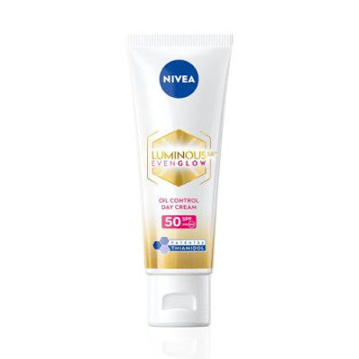 NIVEA Luminous Even Glow Oil Control Day Cream and moisturizer for face Reduction & Deep Moisturization | 40ml