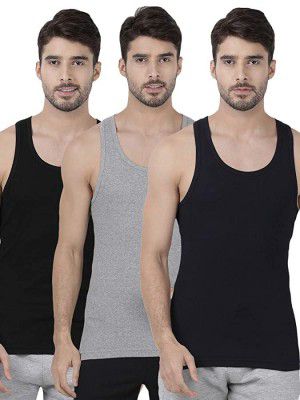 one8 by Virat Kohli Mens Vest (Pack of 3)