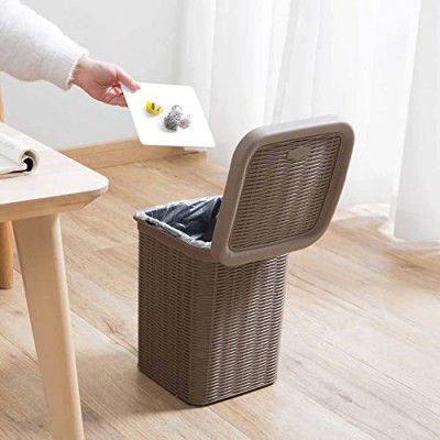 PARASNATH Rattan Design Brown Pedal Dustbin 7 Litre Modern Lightweight Dustbin for Home and Office