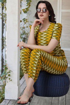 POPWINGS Casual Printed Top and Joggers Set for Women