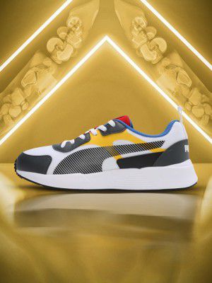 PumaMen White & Black Colourblocked IDP Sneakers