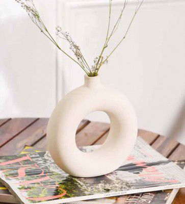 Purezento White Ceramic Fancy Table Vases