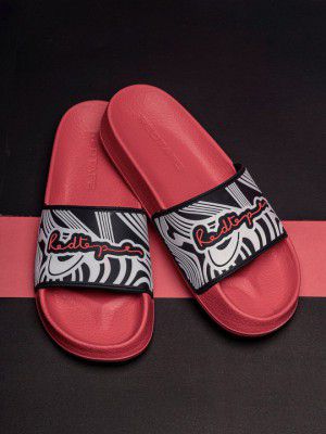 Red Tape Men Printed Plastic Sliders