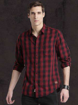 Roadster Men Black & Red Checked Sustainable Casual Shirt