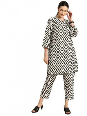 rytras Women's Printed Straight Kurta and Pant Set