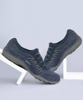 Skechers BREATHE-EASY POINT TAKEN Casuals For Women (Navy)