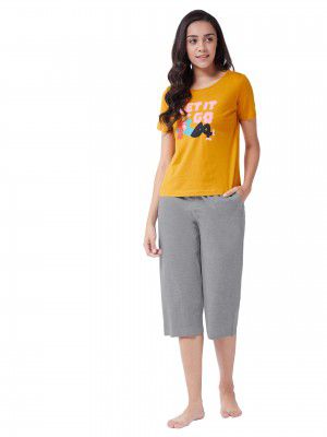 Slay Day Womens Top & Capri Set Pajama