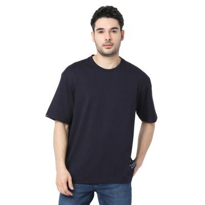 Spykar Men Black Loose Fit Solid Casual T-Shirt