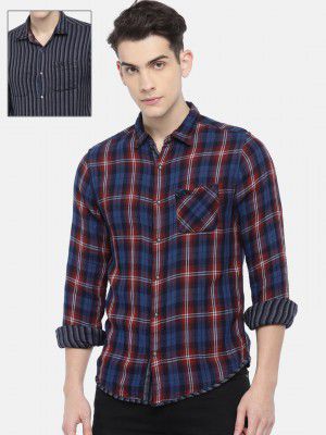 SPYKAR Men Red & Navy Blue Slim Fit Checked Reversible Casual Shirt