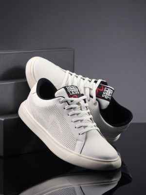 SPYKAR Men Textured Comfort Insole Contrast Sole Lace-Ups Sneakers