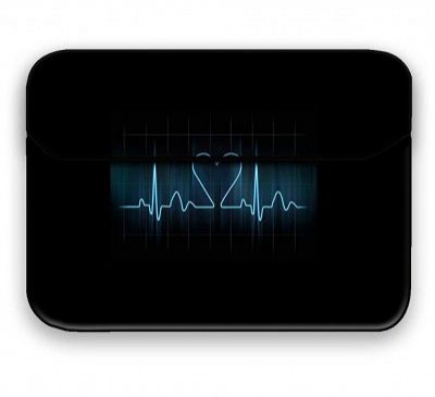 Theskinmantra Heart Central Skin 21133MAC Laptop Sleeve (Multicolour)