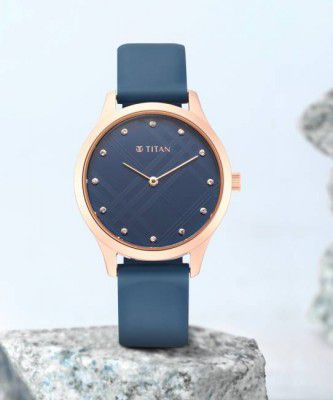 Titan Athleisure Ladies Analog Watch - For Women NQ95125WP03