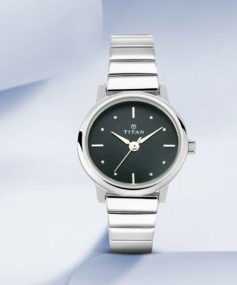 Titan Karishma Analog Watch  - For Women NS2593SM03