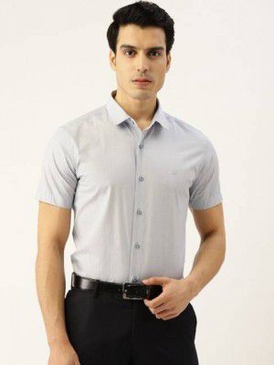 United Colors of Benetton  Men Slim Fit Solid Button Down Collar Casual Shirt