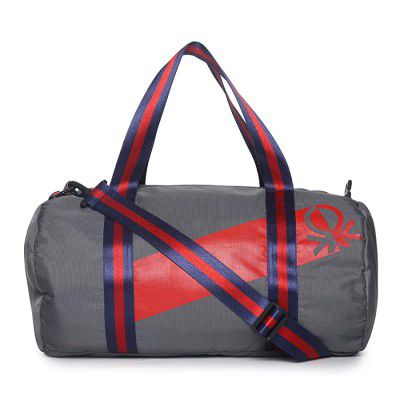 United Colors of Benetton Polyester 43 cms Grey Gym Shoulder Bag (0IP6GYBGMP03I)