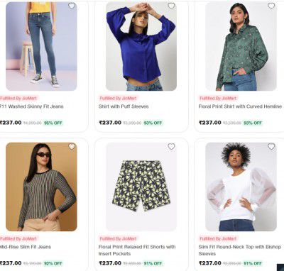 Upto 95% off on Levi's Clothing - Rs. 237