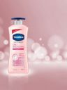 Vaseline Unisex Healthy Bright Daily Brightening Body Lotion with Mineral Oil 400 ml...